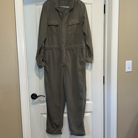 Carly Jean Los Angeles Charlie Jumpsuit in Green - Picture 2 of 11